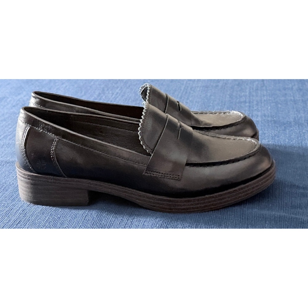 Lucky Brand Black Leather Preppy Penny Loafers 8.5M Scalloped Trim Dark Academia - Picture 3 of 9